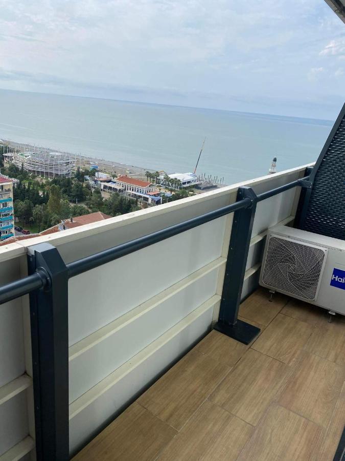 Delux Sea View Aparthotel In Orbi City Batumi Luaran gambar