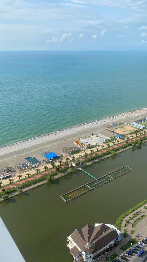 Delux Sea View Aparthotel In Orbi City Batumi Luaran gambar
