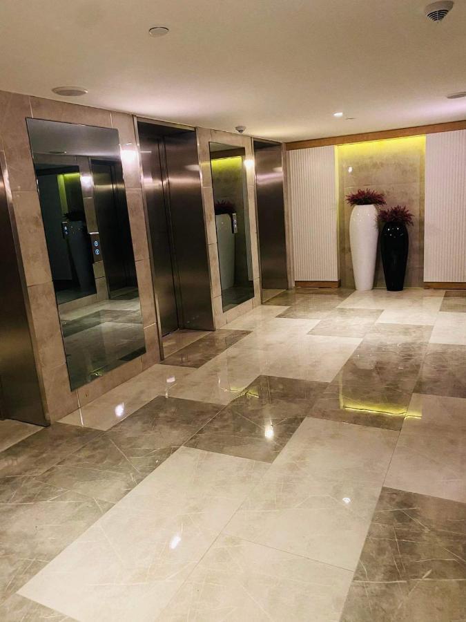 Delux Sea View Aparthotel In Orbi City Batumi Luaran gambar
