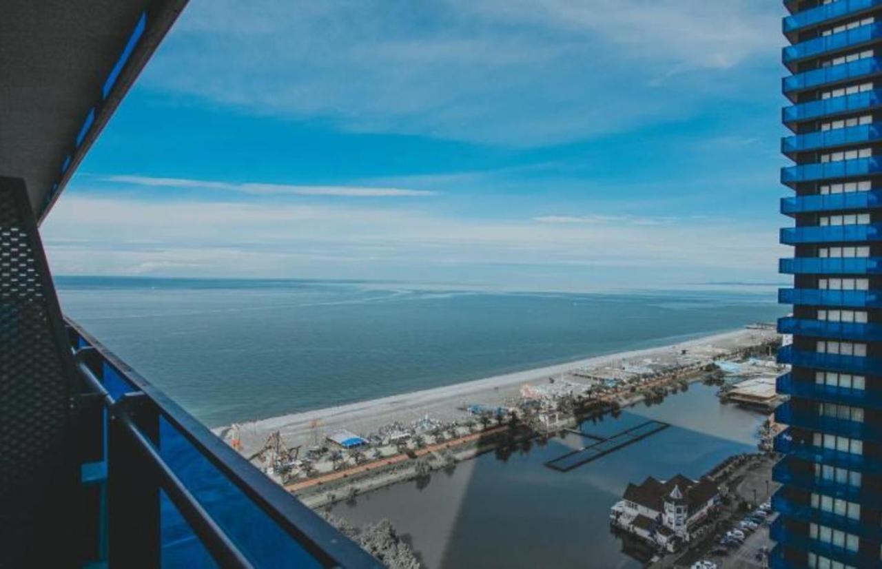 Delux Sea View Aparthotel In Orbi City Batumi Luaran gambar